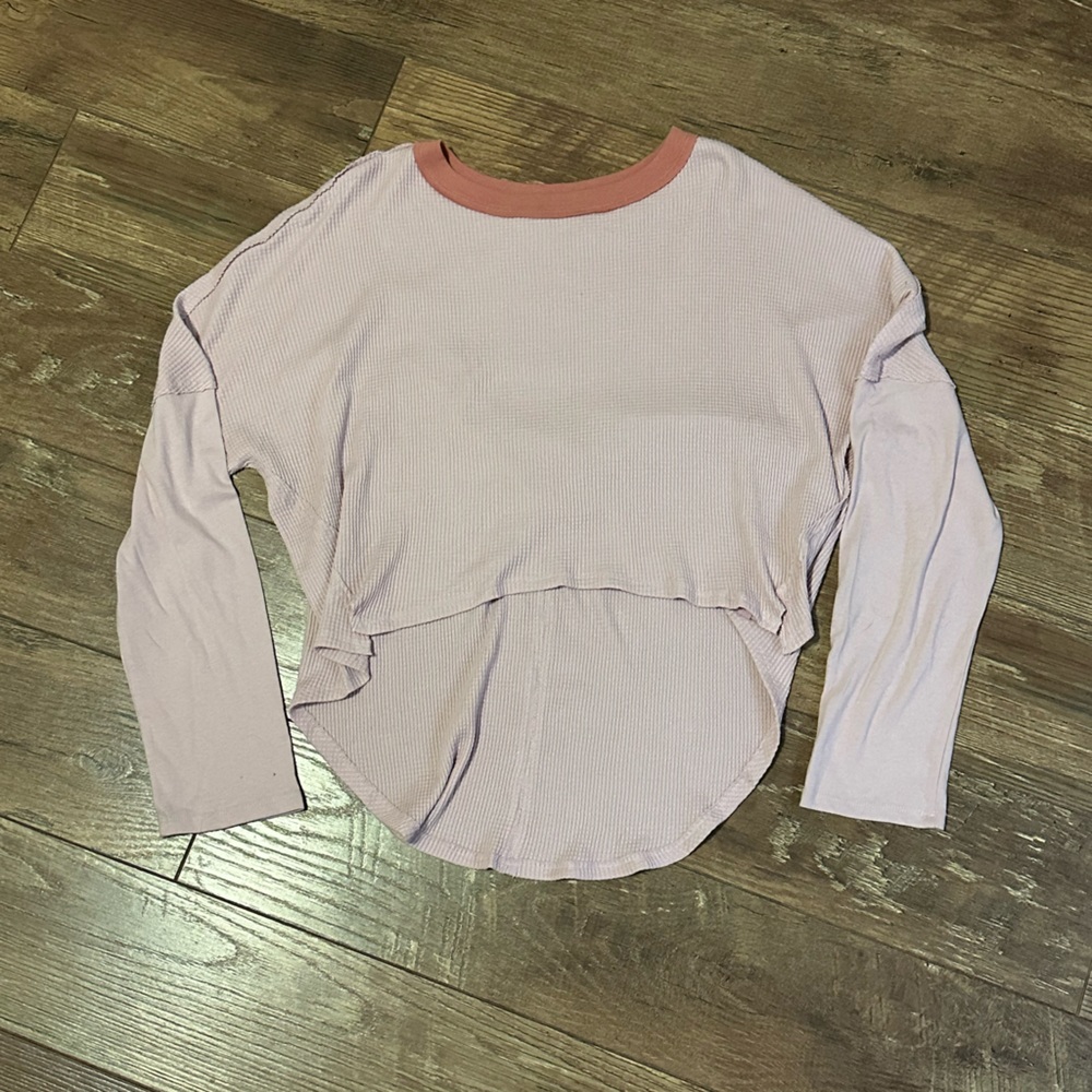 NWOT High Low Long Sleeve Thermal Size Small